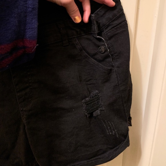 Fashion nova Victoria Distressed Shortalls - Picture 5 of 5